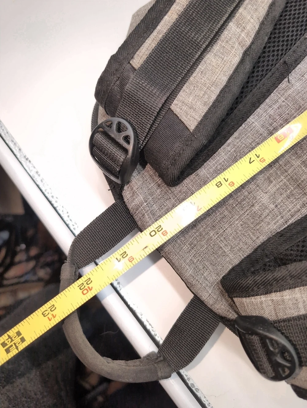 Örben Men’s Two-Tone Gray Backpack Padded Laptop Slot